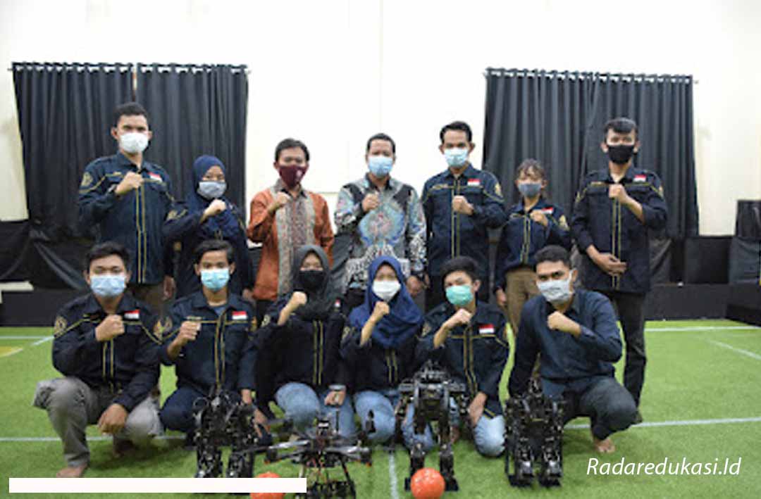 Lampung Juara Umum Kontes Robot Sepak Bola Indonesia Humanoid